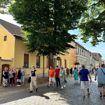 Charming With Easy Access To Berlin Apartment Teltow